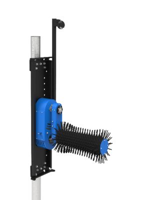 Cosy Goat • Rotating Brush for Goats and Calves