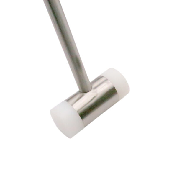 WEDO Nylon Head Hammer varmistaa tarkat ja turvalliset iskut kestävällä ruostumattomasta teräksestä valmistetulla kahvalla ja suojaavalla nailonpäällä.