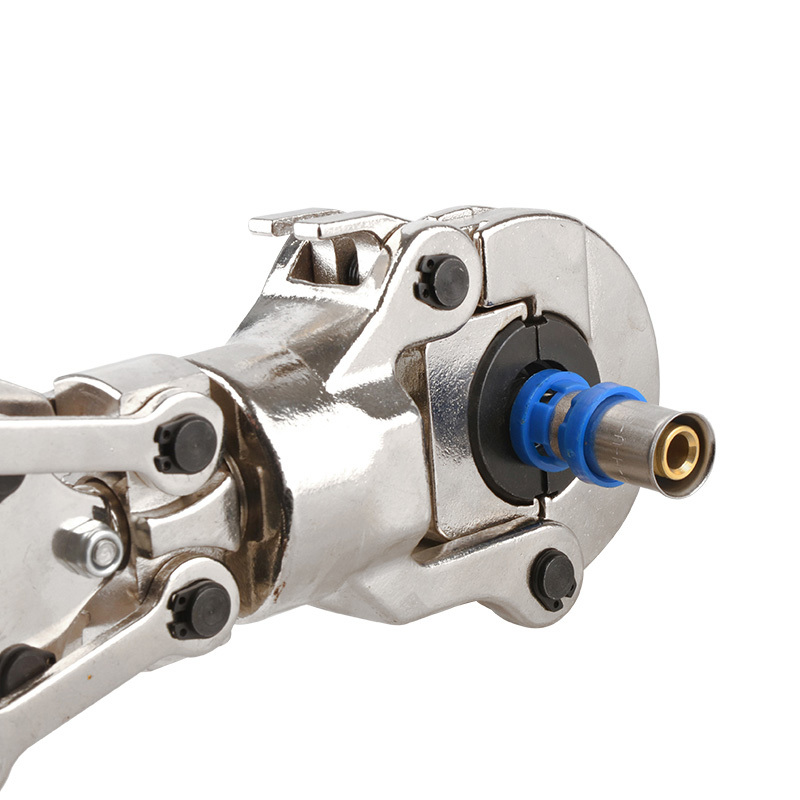 Lo strumento a spremitura manuale BNFOR migliora l'efficienza con una rotazione di 360°, funzionamento con un solo tocco e presa ergonomica antiscivolo.