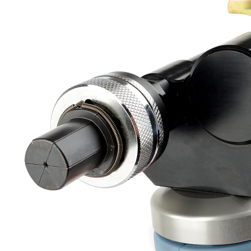 Utensile a pressa assiale BNFOR di alta qualità alimentato da batteria con motore brushless da 18V, progettato per efficienza e affidabilità nelle tubazioni.