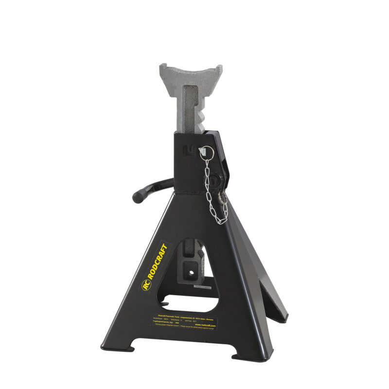 GTIN/EAN: 4030178831812Cavalletti di supporto regolabili Rodcraft UBZ-3, capacità 3 tonnellate, altezza 300-455 mm, struttura in ghisa sferoidale resistente.